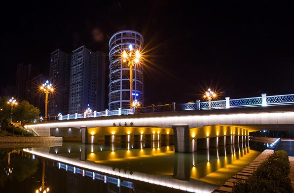 天橋照明亮化工程設(shè)計(jì)，點(diǎn)綴城市夜景燈光